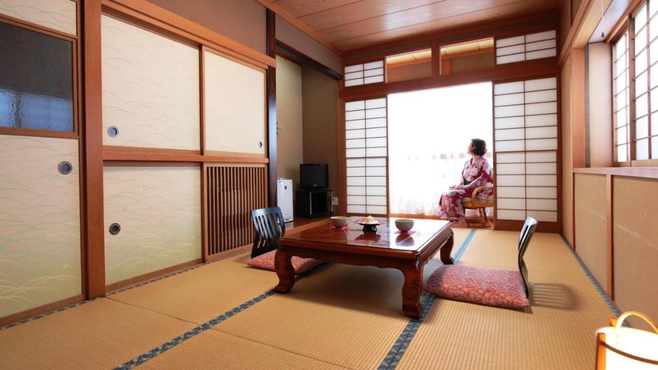 Baigetsu Ryokan Shimosuwa Экстерьер фото