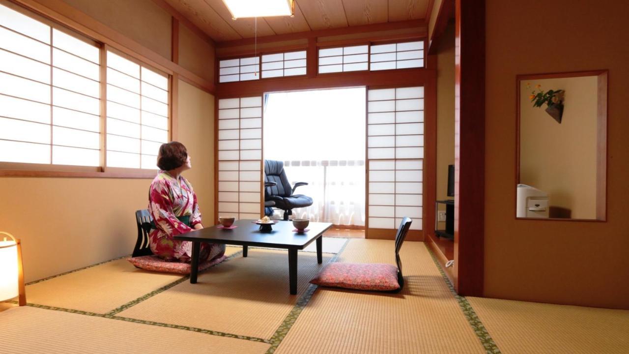 Baigetsu Ryokan Shimosuwa Экстерьер фото